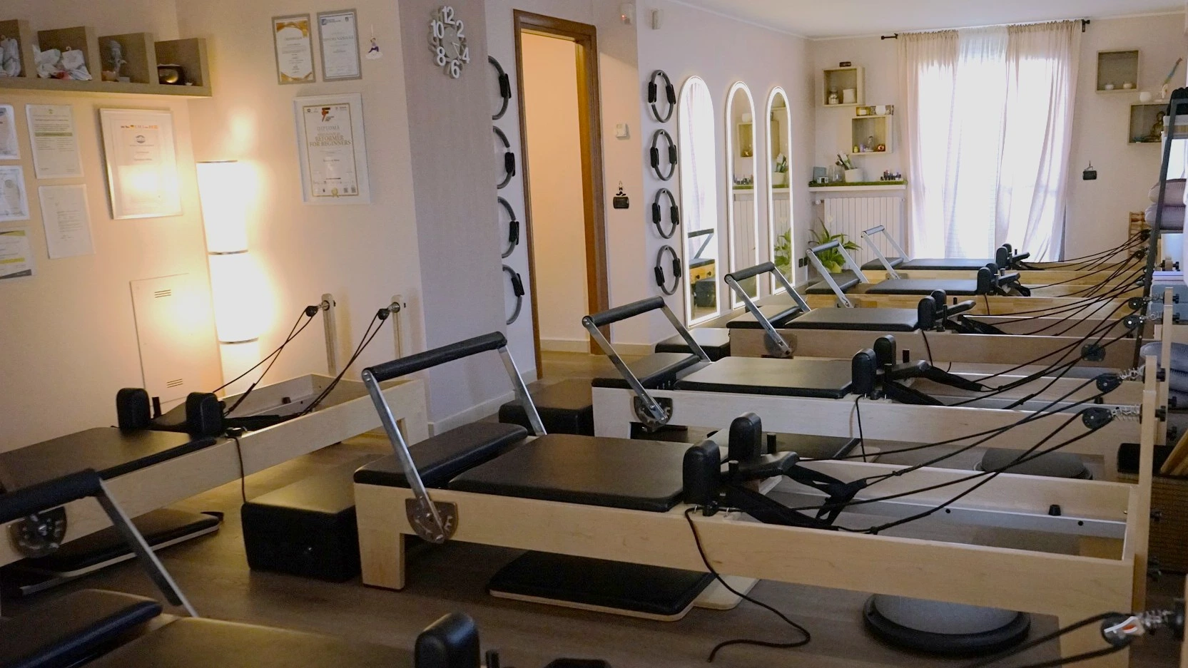 Sala Pilates con macchine Reformer